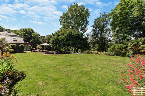 8605532-exteriorW...