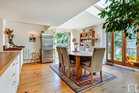 8655309-interiorW...