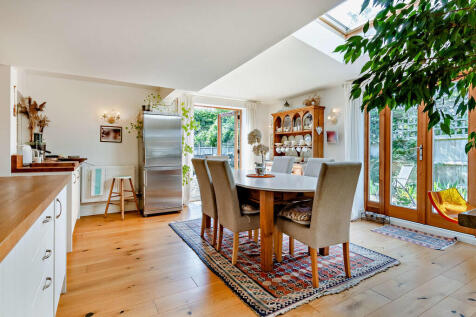 8655309-interior0...