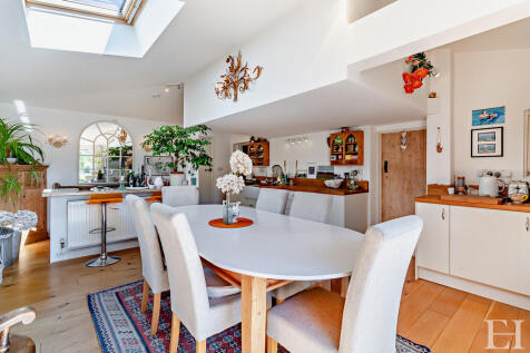 8655309-interiorW...