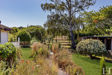 8655309-exteriorW...