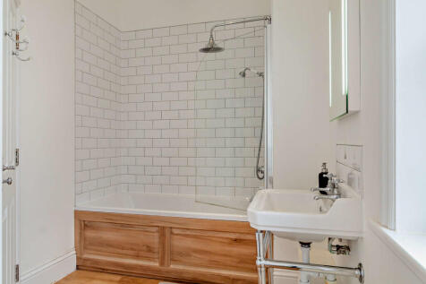 8548537-interior2...