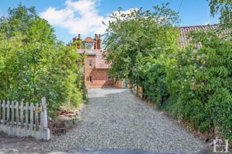8659306-exteriorW...