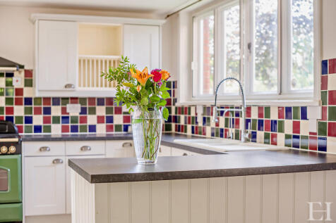 8659306-interiorW...