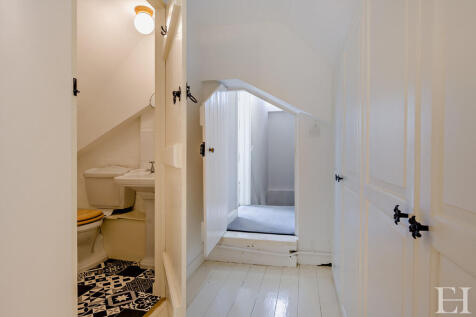 8659306-interiorW...