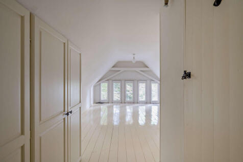 8659306-interior2...