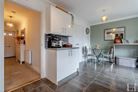 8662282-interiorW...