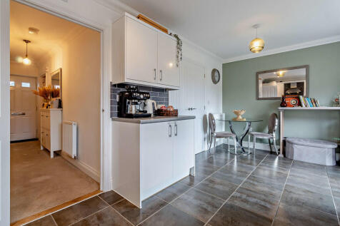 8662282-interior0...