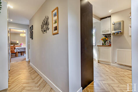 8662699-interiorW...