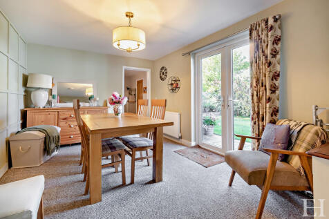 8662699-interiorW...