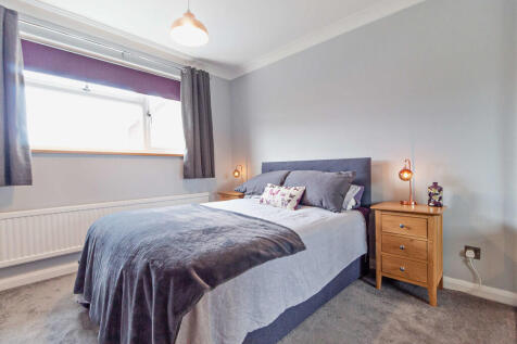 8616731-interior1...