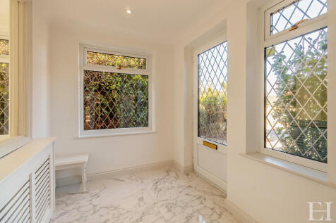 8664256-interiorW...
