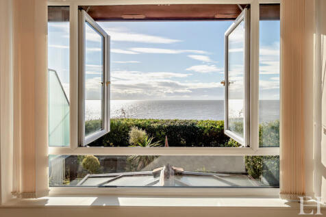 8664256-interiorW...