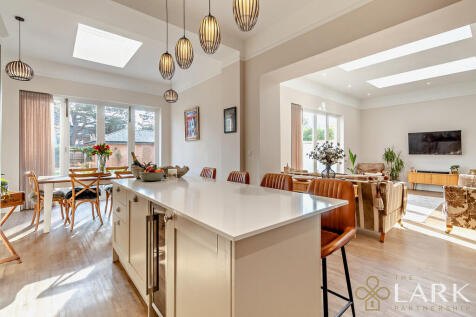 8664270-interiorW...