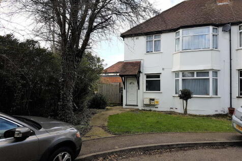 2 Bedroom Garden Maisonette.