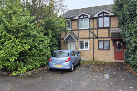 4 Bedroom End Terrace House