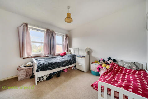 08ab3923-9015-451...