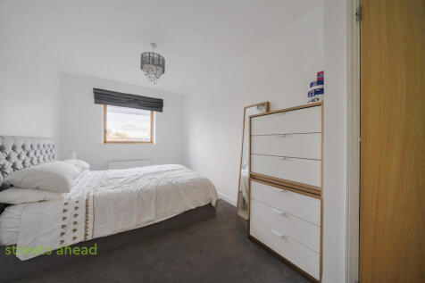 63671b7a-b83d-405...