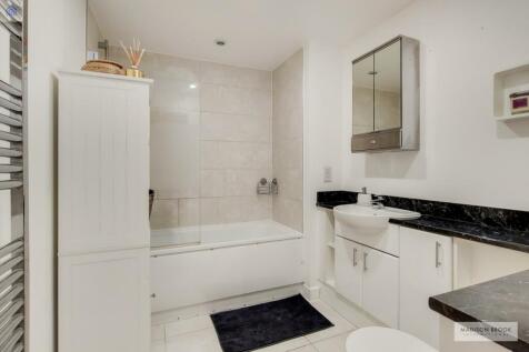 Bathroom - Sienna Alto, Renaissance Development - 