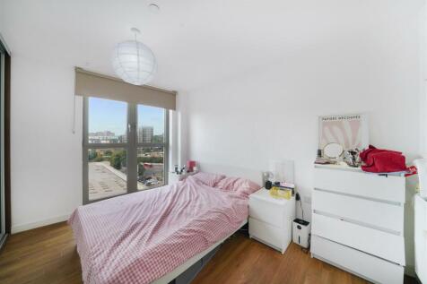 Second Bedroom - Roma Corte, Renaissance Developme
