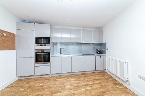 Kitchen - River Mill One, Lewisham Gateway - Prope