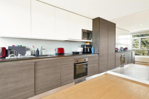 Falconwood Court (2).jpg
