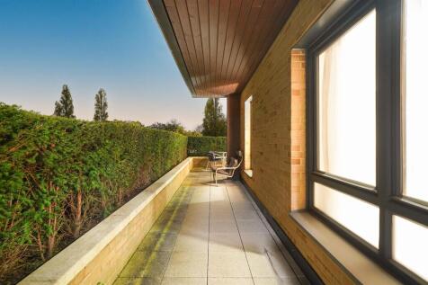 Patio - Johnson Court - Kidbrooke Village - Proper