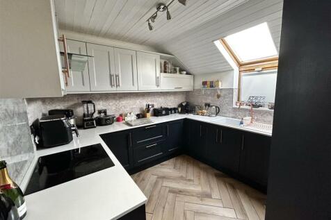 Kitchen (1).jpeg