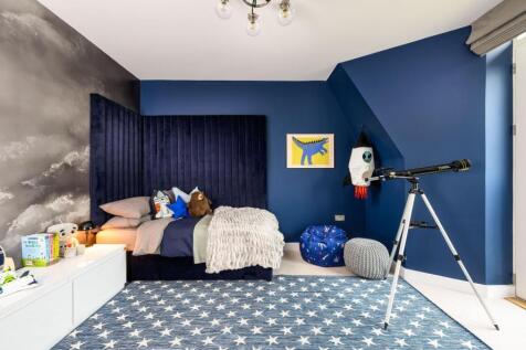 Plot 237 Show