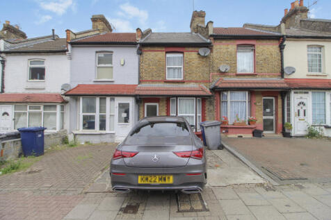 Three Bedroom Terraced House To Let