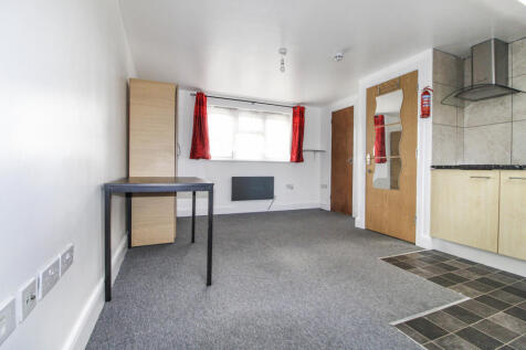 2nd Floor Studio Flat To Rent
