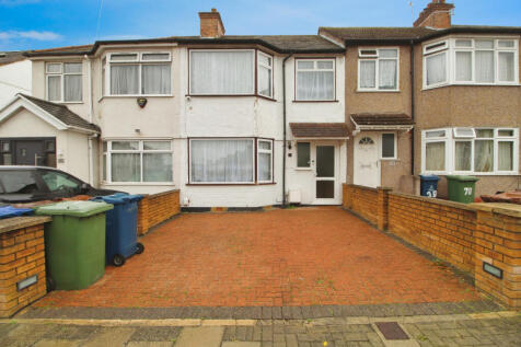 Four Bedroom Terraced House To Rent