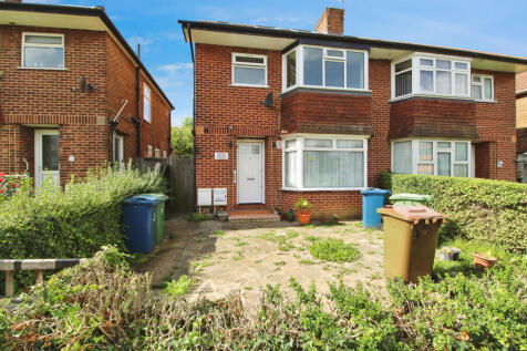 One Bedroom Ground Floor Maisonette To Rent