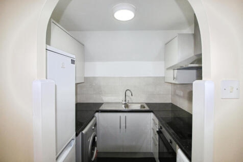2nd Floor Studio Flat To Rent