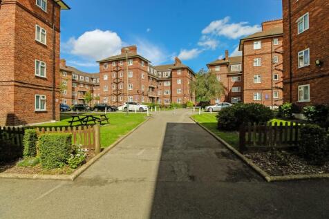 One Bedroom 3rd Floor Flat To Rent