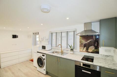 Ground Floor Studio Flat To Rent