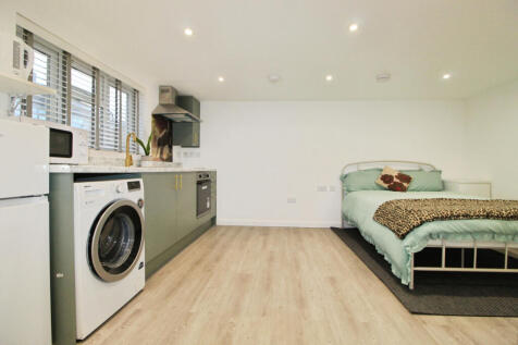 Ground Floor Studio Flat To Rent