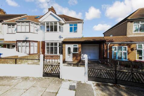 Three Bedroom Semi Detached House For Rent