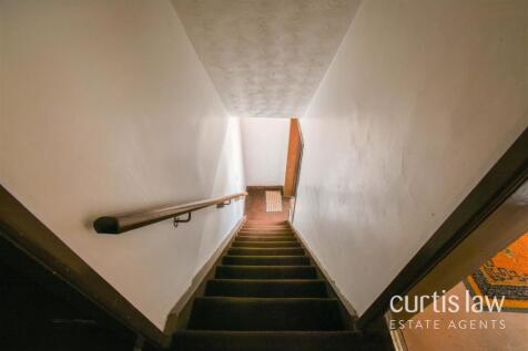 First Floor/ Flat