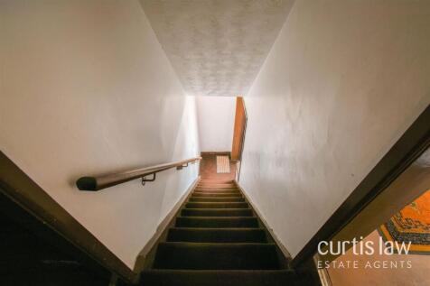 First Floor/ Flat