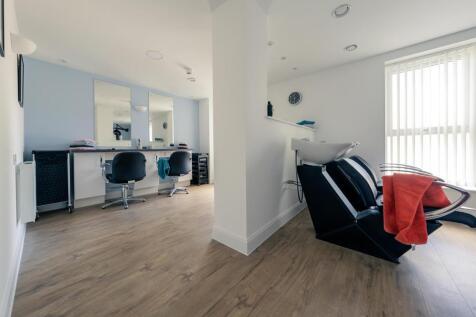 Birch.Place.Salon.213.jpg