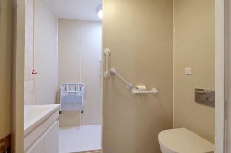 Shower room.jpg