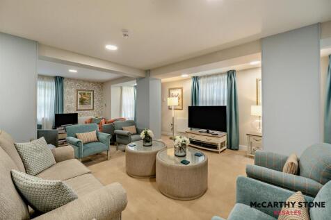 Homeowners Lounge