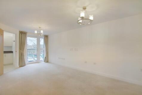 8544946-interior02.JPG
