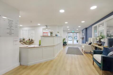 8544946-interior01.JPG