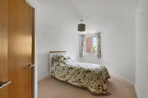 Bedroom 2.JPG