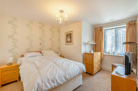 8563431-interior01.jpg