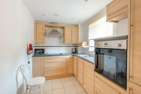 8563431-interior07.jpg