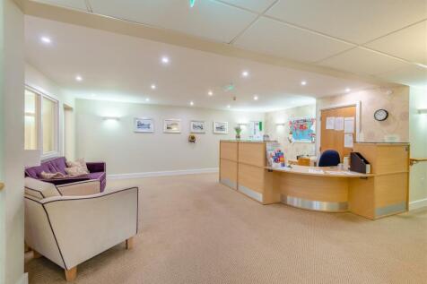 8563431-interior14.jpg