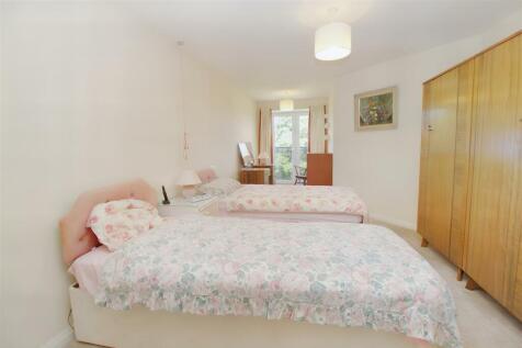 8558023-interior14.JPG